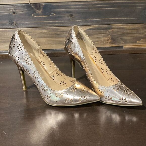 Lauren Conrad Rose Good Flower Cut Out Stiletto High Heels Size 8 - Picture 1 of 11
